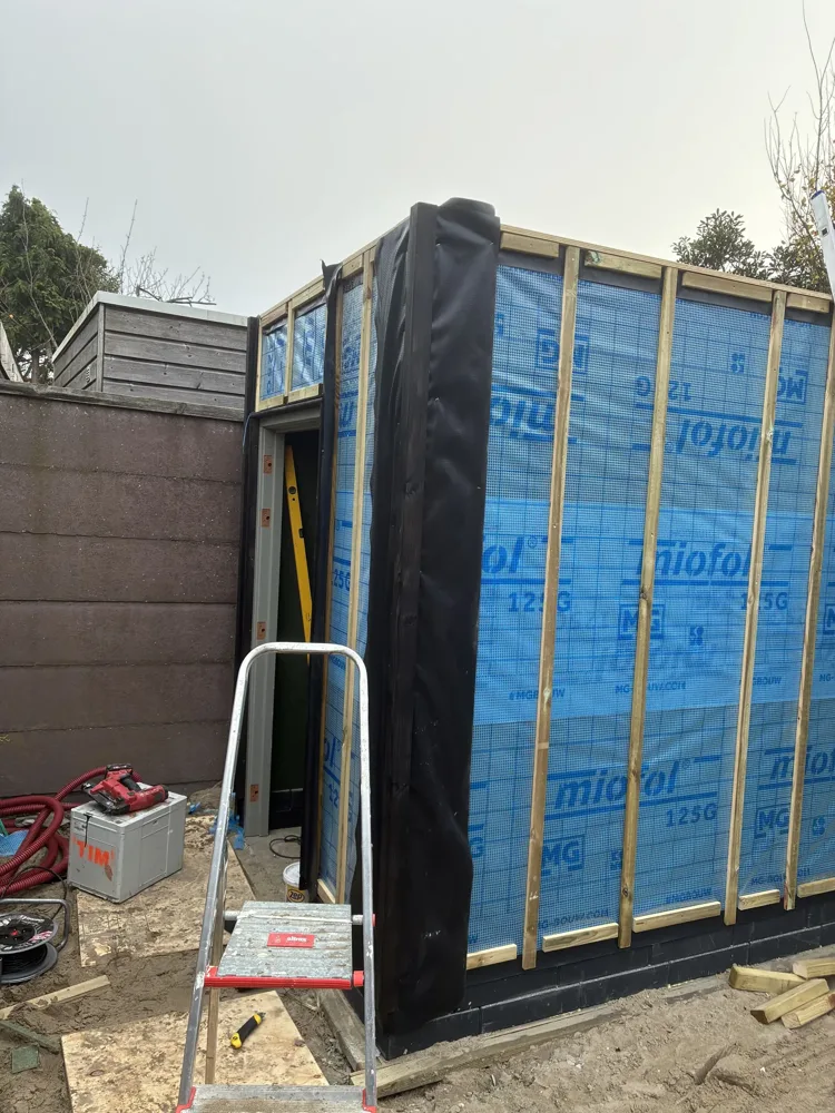 Houten schuur met fundering, foto 5 van 7