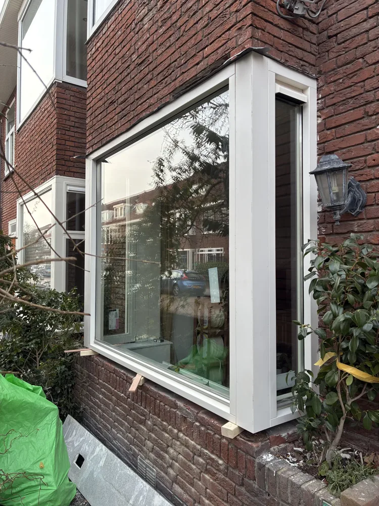 Kozijn met houtrot vernieuwd, foto 3 van 8