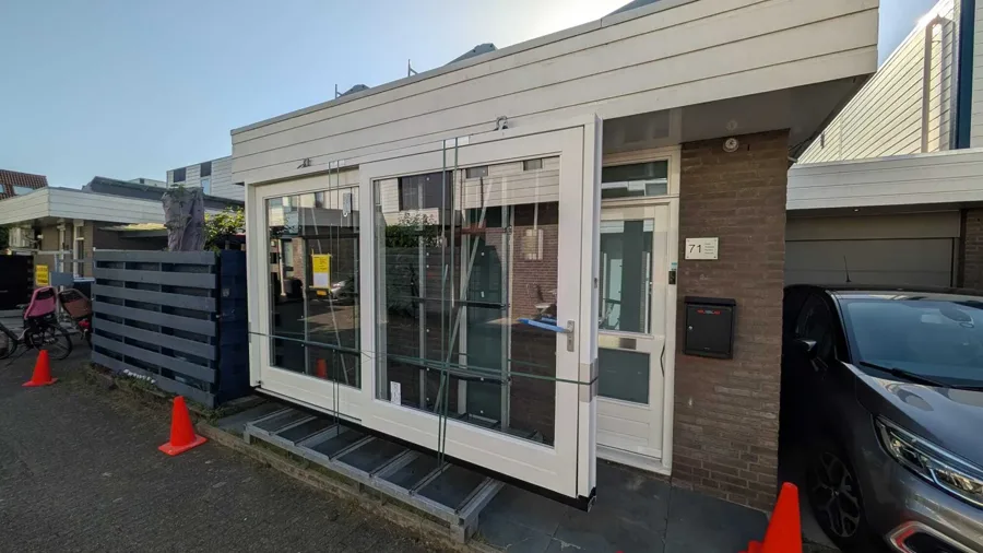 Kozijn en schuifdeur woonkamer