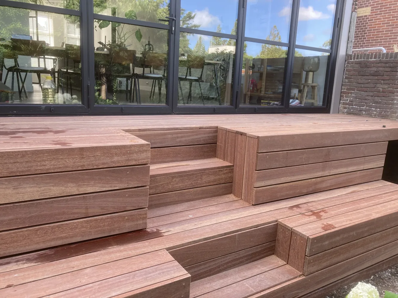Zitgedeelte in de tuin, foto 6 van 8