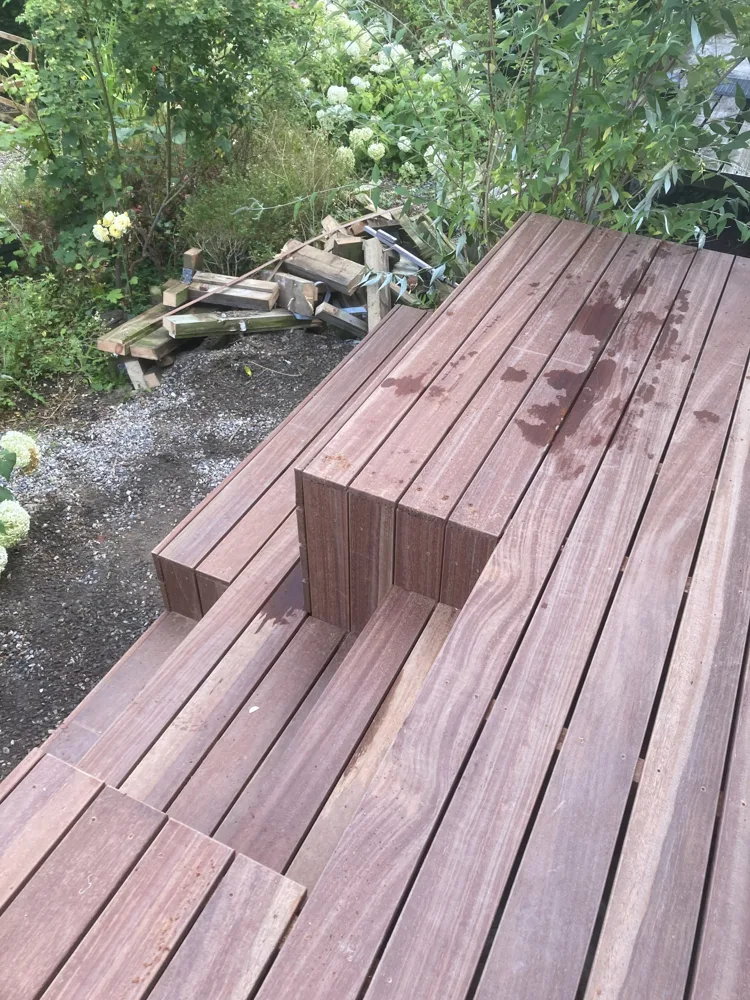 Zitgedeelte in de tuin, foto 7 van 8