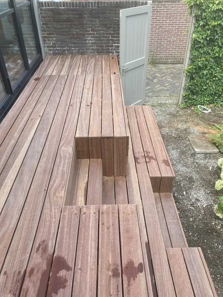 Zitgedeelte in de tuin, foto 8 van 8